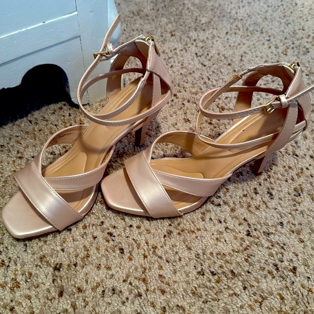 Pearl Pink strappy high heels - Adrienne Vittadini